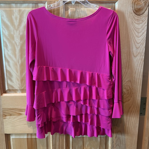 Frou Frou Collection top. - Picture 2 of 3